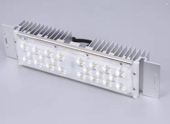 中国 導かれた街灯kits140lm/ワット、産業照明のための防水LEDモジュールP68 サプライヤー