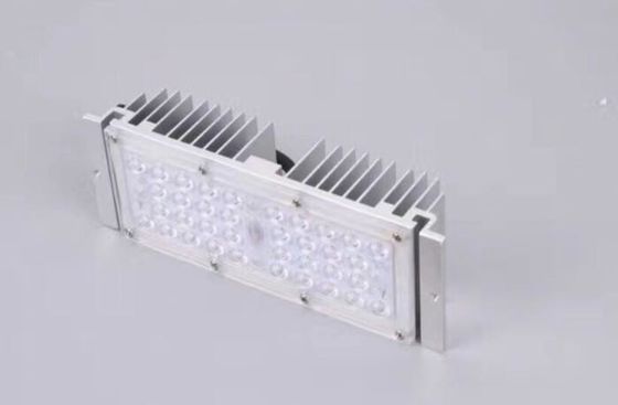 中国 サムスン30w 5200の内腔は街灯モジュールの純粋なアルミニウム ハウジングを導きました サプライヤー