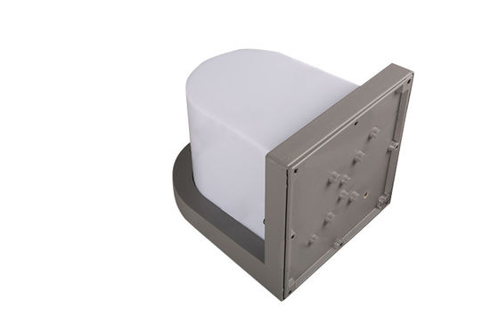 寝室 IP65 10W 800 の内腔のための自然で白い角の屋外 LED の壁ライト サプライヤー